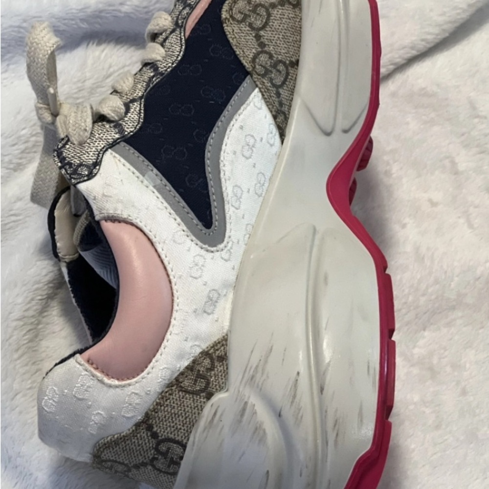 Gucci Pink and Beige Logo Sneakers - Picture 7 of 9